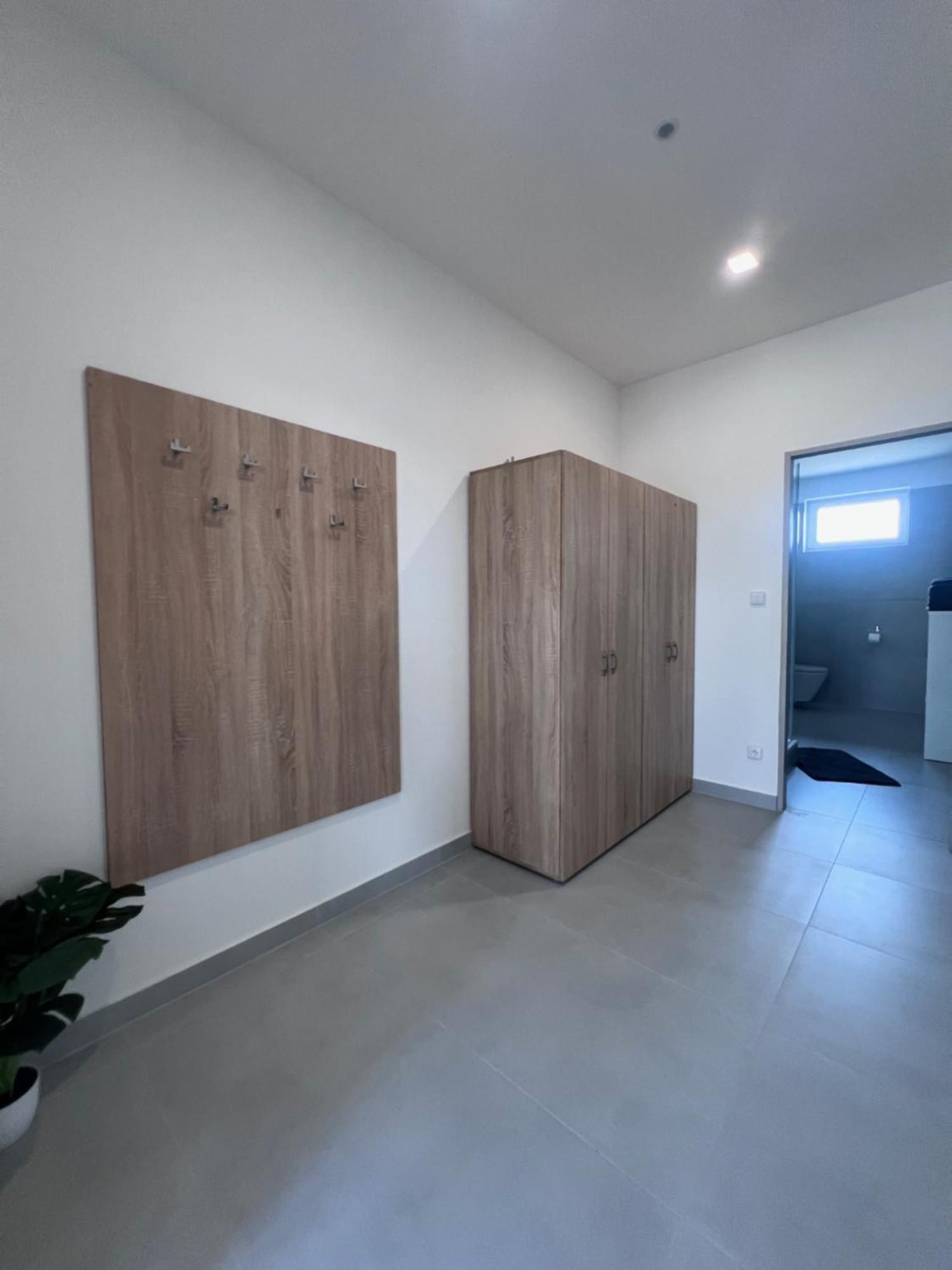 Zatisi 3 Apartment *
